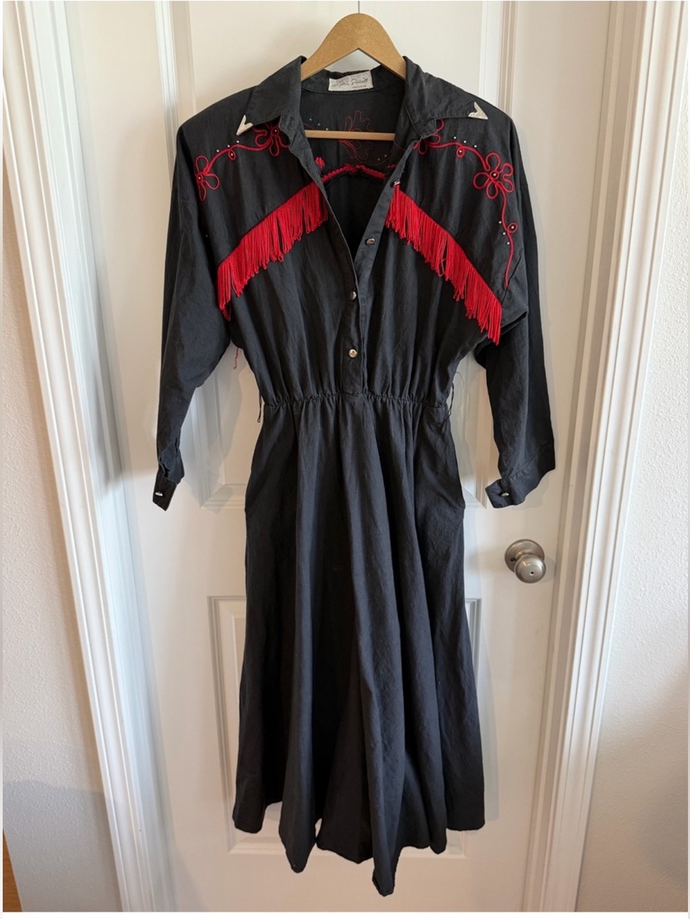 Vintage- 80s Lilia Smitty Western Dress Cowgirl Black Red Yoke with fringe